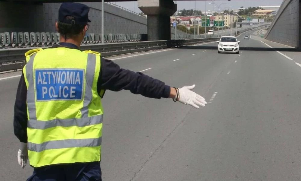 Κύπρος: Καταδίωξη οδηγού βγαλμένη από...ταινία-Συγκρούστηκε με άλλο όχημα και επιτέθηκε σε αστυνομικό